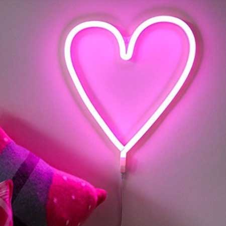 неоновый-сердце-настенный-свет